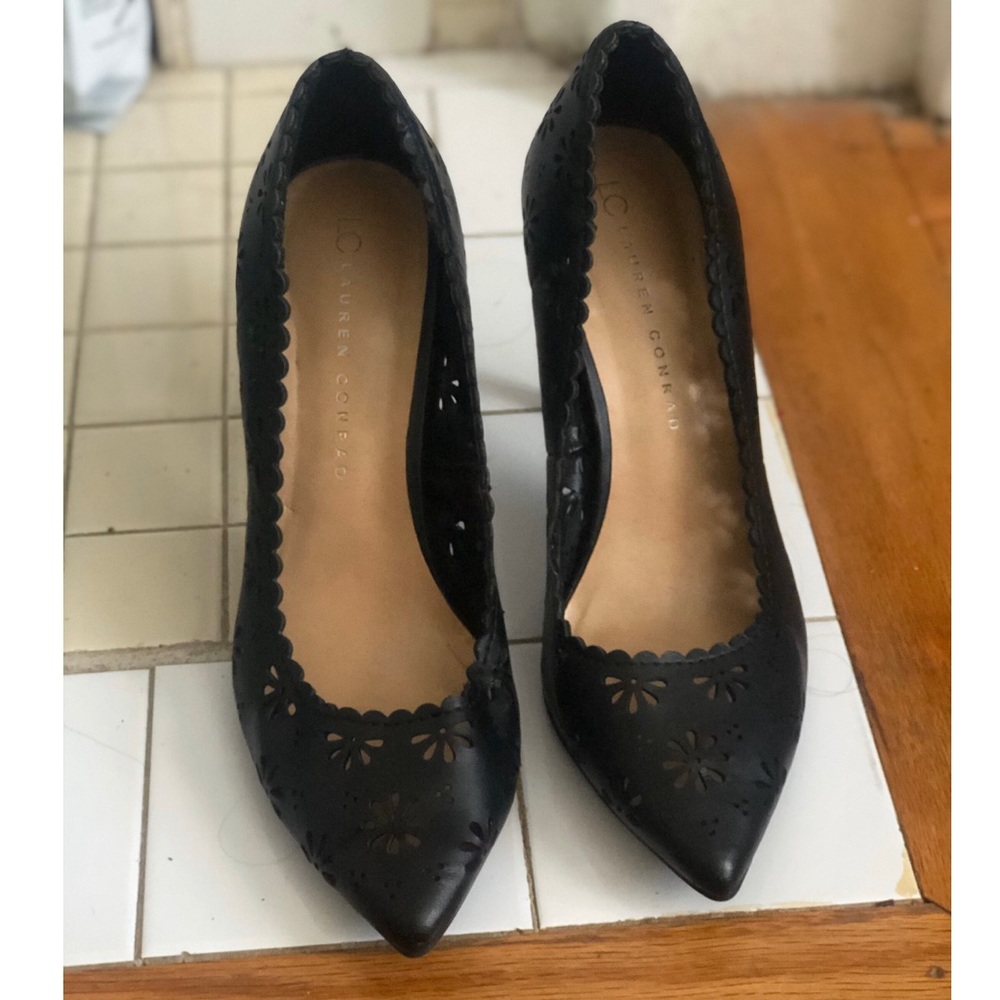 LC Lauren Conrad Floral Cutout Pumps